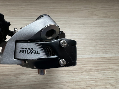 Desviador Trasero Sram Rival 22 Medium Cage Mecánico