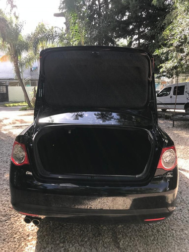Volkswagen Vento 2.5 Advance 2007