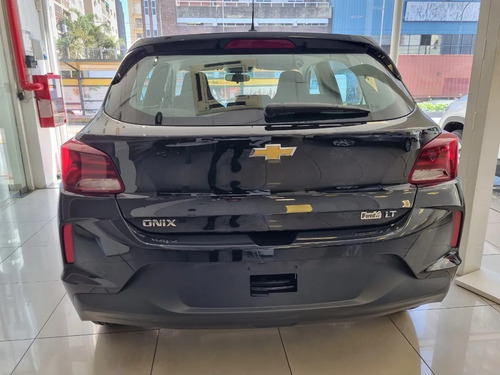Imagen 25 de 25 de Chevrolet Onix 1.2 Lt Tech 0km 2023 (a.l) #5