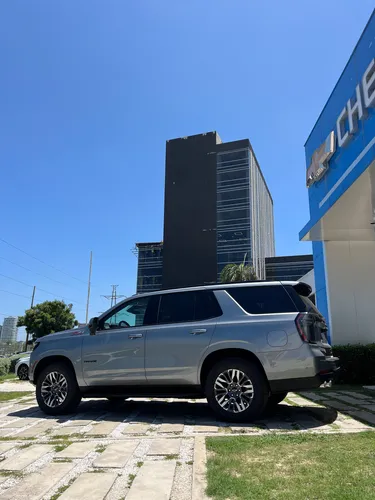 Chevrolet Tahoe 5.3 V8 Z71 4Wd At