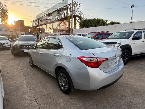 Toyota Corolla 1.8 Base At