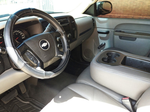 Imagen 11 de 16 de Chevrolet Silverado Ls 4x2 - Automatica