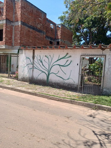 Sobrado Em Construção Com Loja No Térreo E 8 Kitnet