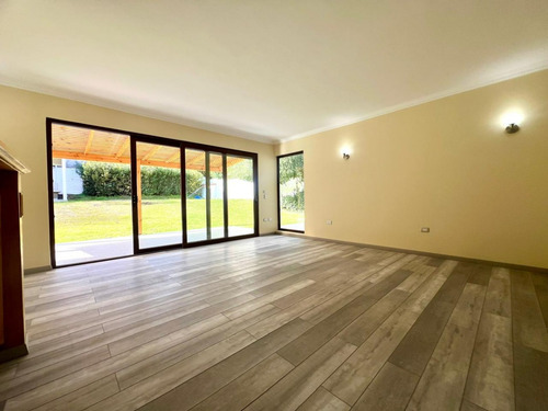 Arriendo Casa En Exclusivo Condominio, Los Trapenses