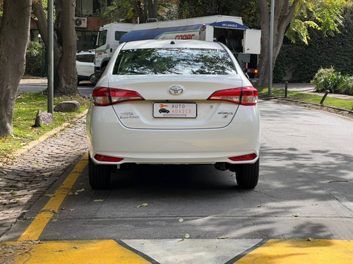 Imagen 10 de 15 de Toyota Yaris Gli