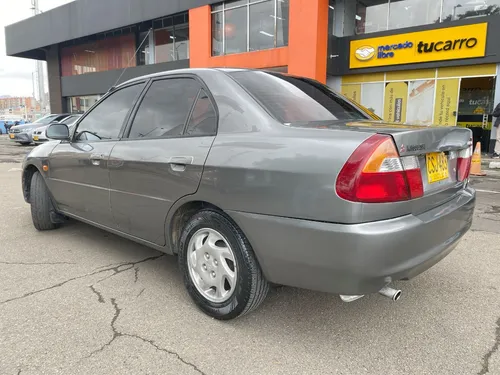 Mitsubishi Lancer 1.6 Glxi