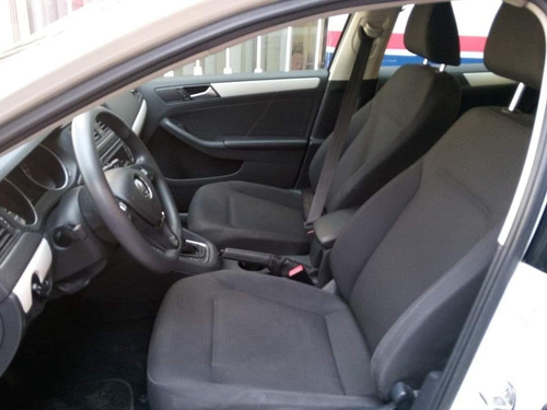 Volkswagen Jetta 2.5 Trendline Tiptronic At 2018