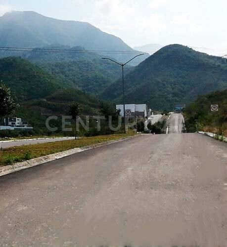 Venta De Terreno En Jardines De Valle Alto, Monterrey