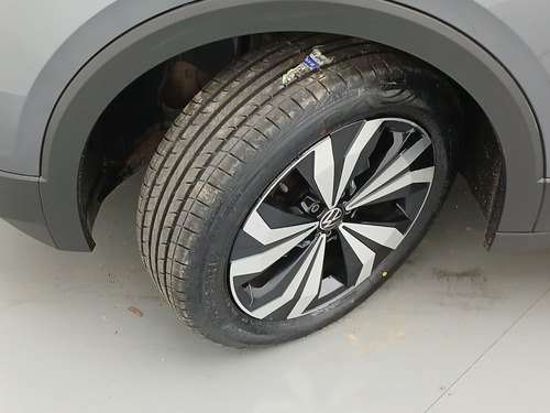 Volkswagen T-Cross 1.4 250 TSI TOTAL FLEX HIGHLINE AUTOMÁTICO