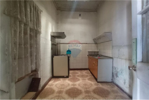 Amplia Casa/oficina En Arriendo!