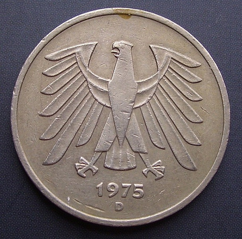 Moneda 1975 Alemania 5 Deutsche Mark Primer Año Diseño