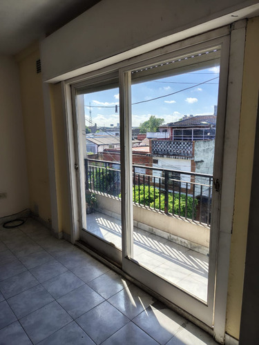 Departamento 3 Ambientes Con Balcón Al Frente Chubut4565 Ciudadela Tres De Febrero