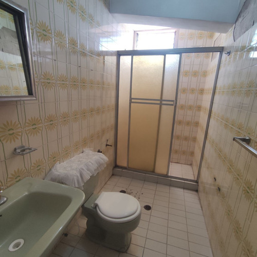 Imagen 10 de 17 de Avenida Bolivar, Apartamento En Venta
