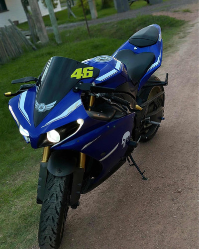 Yamahar1 R1