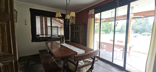 Casa En Venta De 7 Dorm. En Calera De Tango