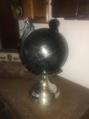 Imagen 4 de 9 de Globo Terráqueo Base Y Eje Metálico 40 Cm Holandés