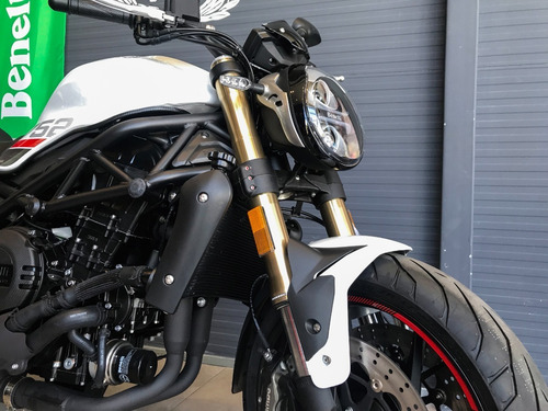 Imagen 24 de 25 de Benelli 752s - Benelli Store Pilar Mp