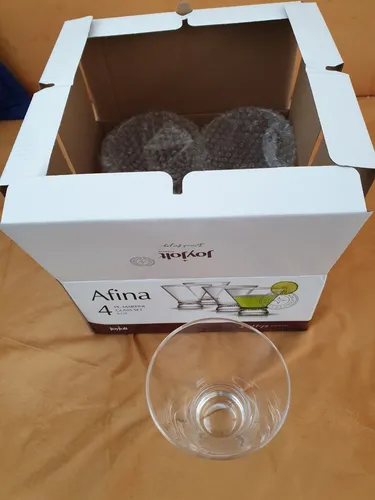 Set 4 Copa Martini 8 Oz