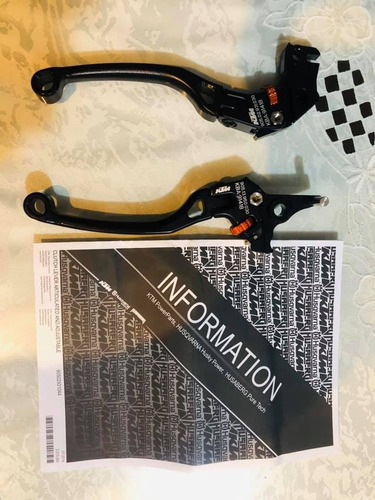 Imagen 2 de 2 de Manijas Abatibles Originales Ktm Rc390 (ktm Powerparts)