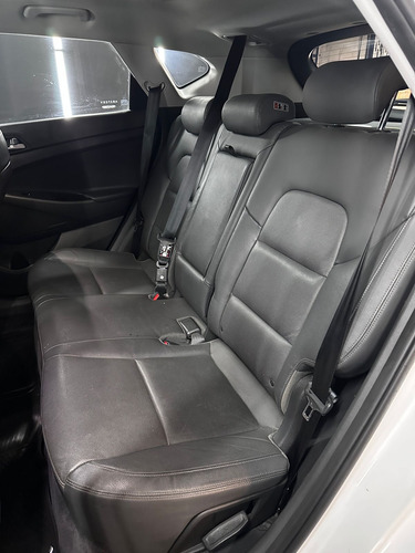 Hyundai Tucson 2.0 4X4 PREMIUM AT L16