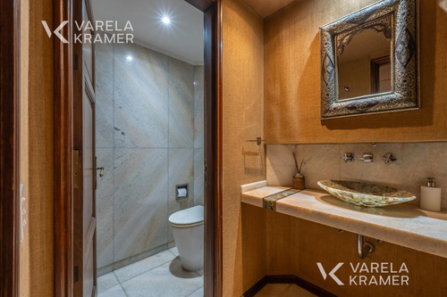 Casa En Venta En Martínez