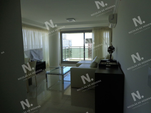 Imagen 1 de 14 de Apartamento En Brava, 2 Dormitorios, Alquiler Y Venta Torre Imperiale - Punta Del Este Brava