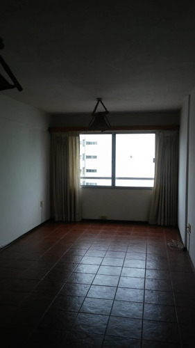 Venta En La Blanqueada, 1 Dormitorio, Piso 8 Al Frente, Barbacoa Y Seguridad 24hs, Opcion Alquiler!