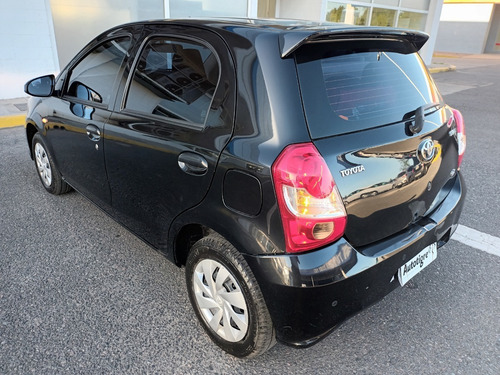Imagen 8 de 13 de Toyota Etios X 2020 Af