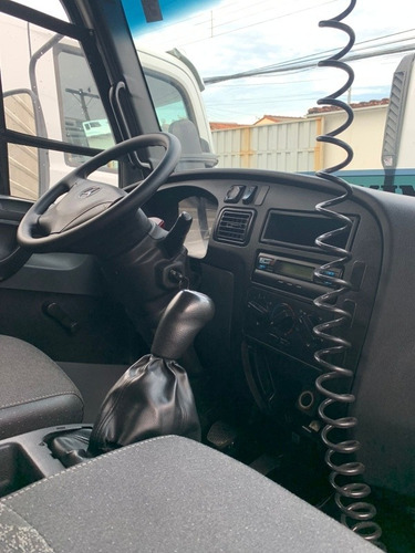 Imagem 7 de 15 de Mercedes-benz Accelo 815 Baú Frigorífico