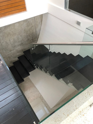 Residencia En Venta En Cumbres Del Lago, Juriquilla. Lago Saquila
