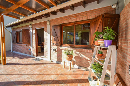 Venta Casa 3 Ambientes Con Parque En Santa Clara