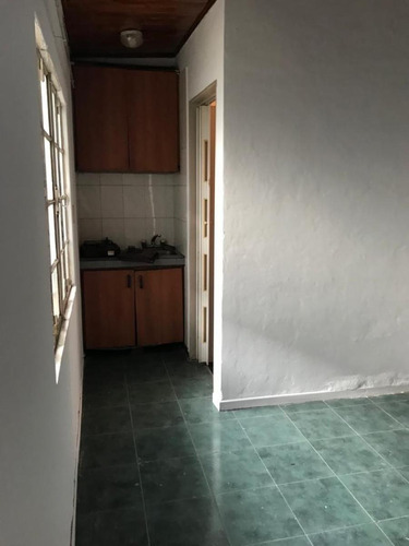Imagen 5 de 7 de Ph - Alquiler - La Tablada - Monoambiente Con Patio