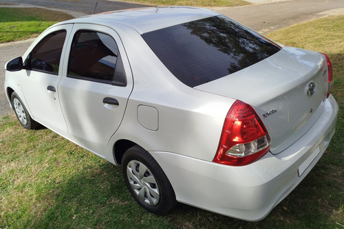 Toyota Etios 1.5 Sedan X