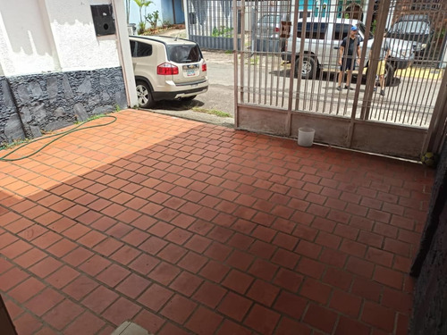 Imagen 6 de 12 de Venta De Casa Altos De Paramillo.