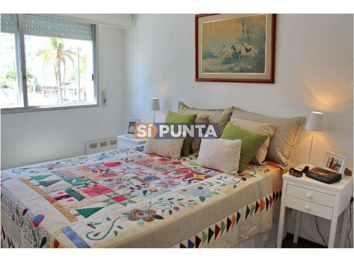 Imagen 19 de 28 de - Apartamento Para La Venta En Península- Punta Del Este Con Muy Linda Vista Al Puerto...