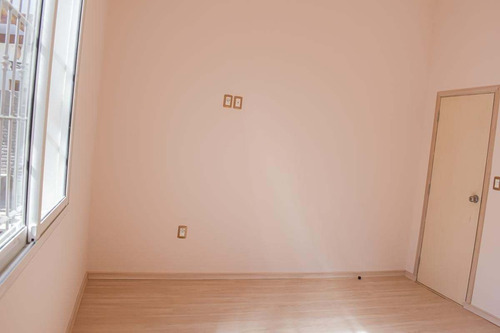Imagen 5 de 12 de Venta De Espectacular Casa Reciclada En El Corazon De Sayago Con Renta