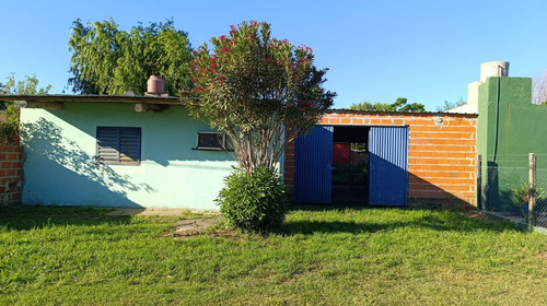 Casa En Barrio Caima.
