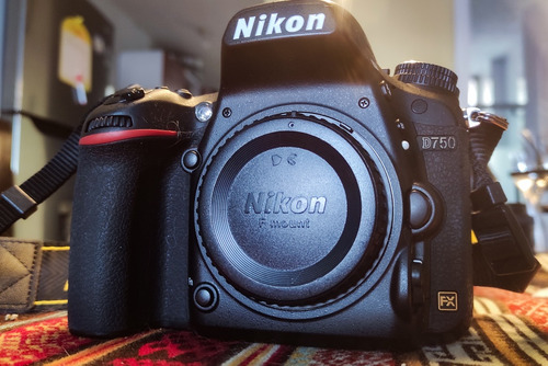 Cámara Nikon D750