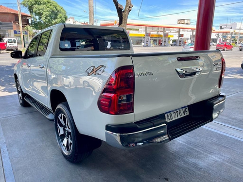 Toyota Hilux 2.8 Cd Srx 177cv 4x4 At