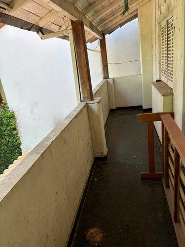 Terreno En Excelente Zona Apto Uso Comercial.