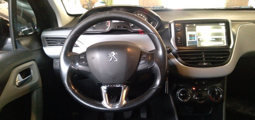 Peugeot 208 1.5 Allure Touchscreen 2013