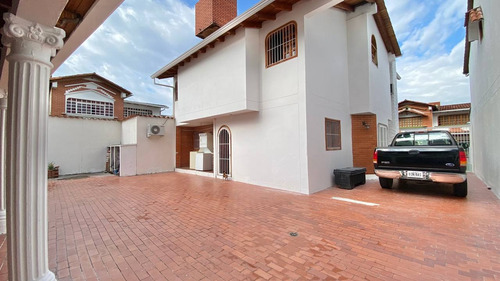 Imagen 6 de 13 de En Venta Casa En Cr Trébol 2, Polígono De Tiro