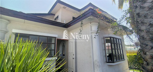 Casa En Venta De 4 Dorm. En Quilpué