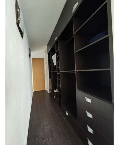 Se Alquila Bello Apartamento Ubicado En Loma Linda.
