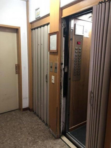 Semipiso De 4 Ambientes, Muy Buena Ubicación !!!