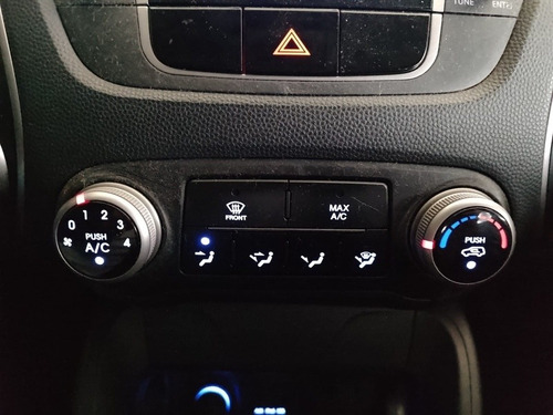 Imagem 17 de 20 de Ix35 2011 2.0 4x2 20 Com Apenas 55000 Km