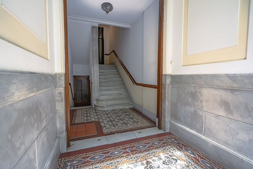 Depto 3 Ambientes Venta Montserrat Luminoso Amplio
