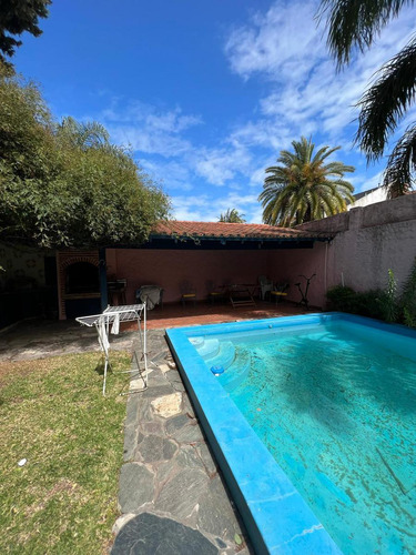 Casa A La Venta En Olivos