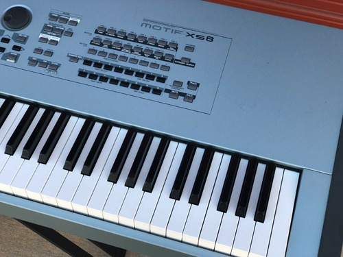 Imagen 1 de 4 de Yamaha Motif Xs8 Music Production Synthesizer 88 Note
