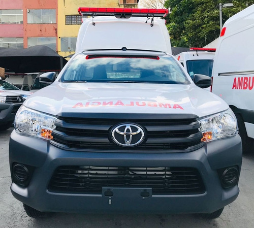 Imagem 4 de 15 de Toyota Hilux Ambulancia 2.8 Tdi Cab. Simples Chassis 4x4 2p